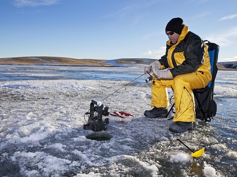 Ice fishing live game in Canada